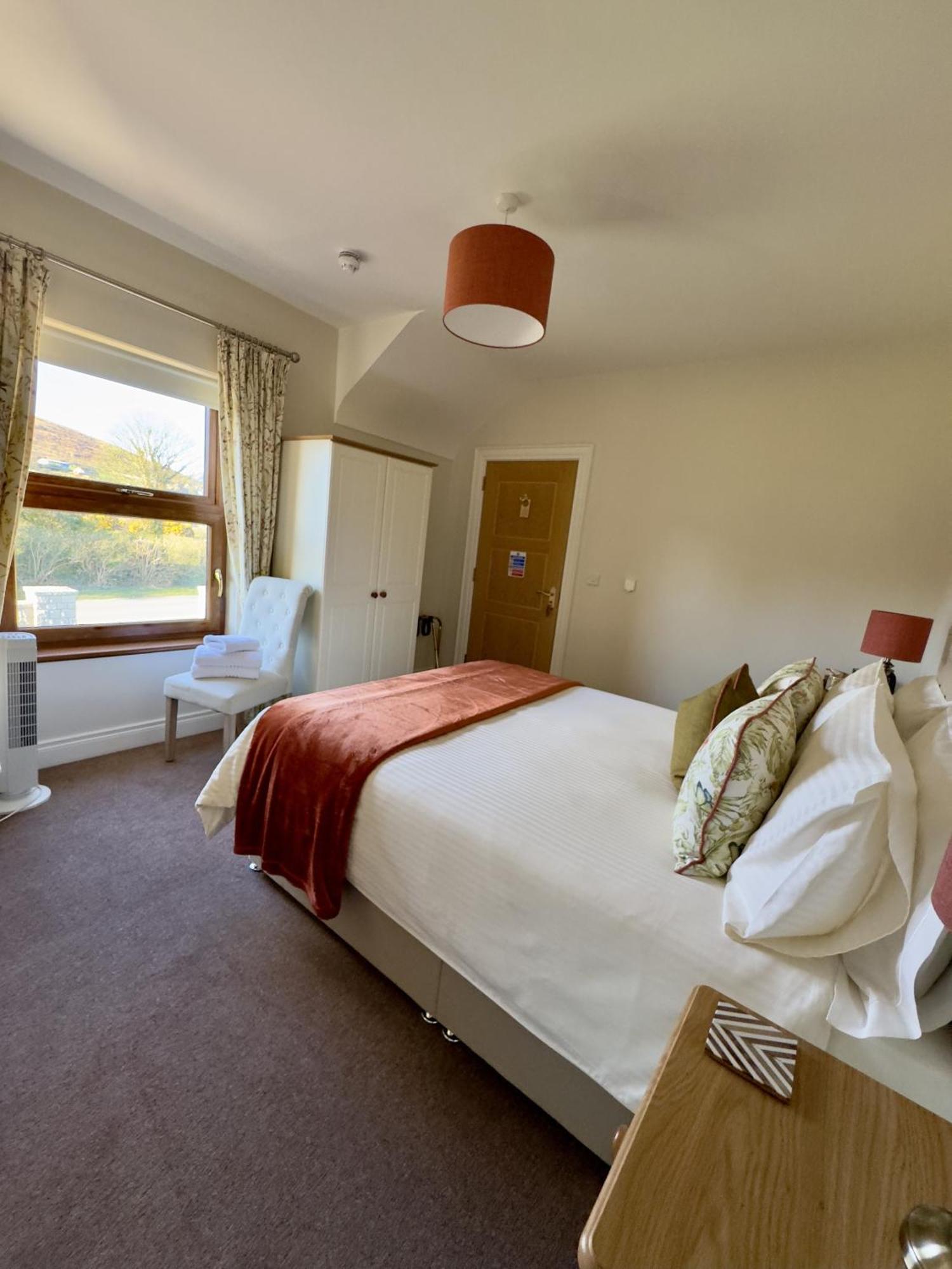 Mourne Country House Bed And Breakfast Kilkeel Habitación foto